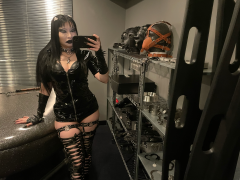 Admiring Mistress is a privilege
