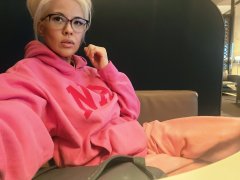 Layover Lounging..shhh don't tell anyone...