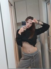 Long fingers 🫴🏻